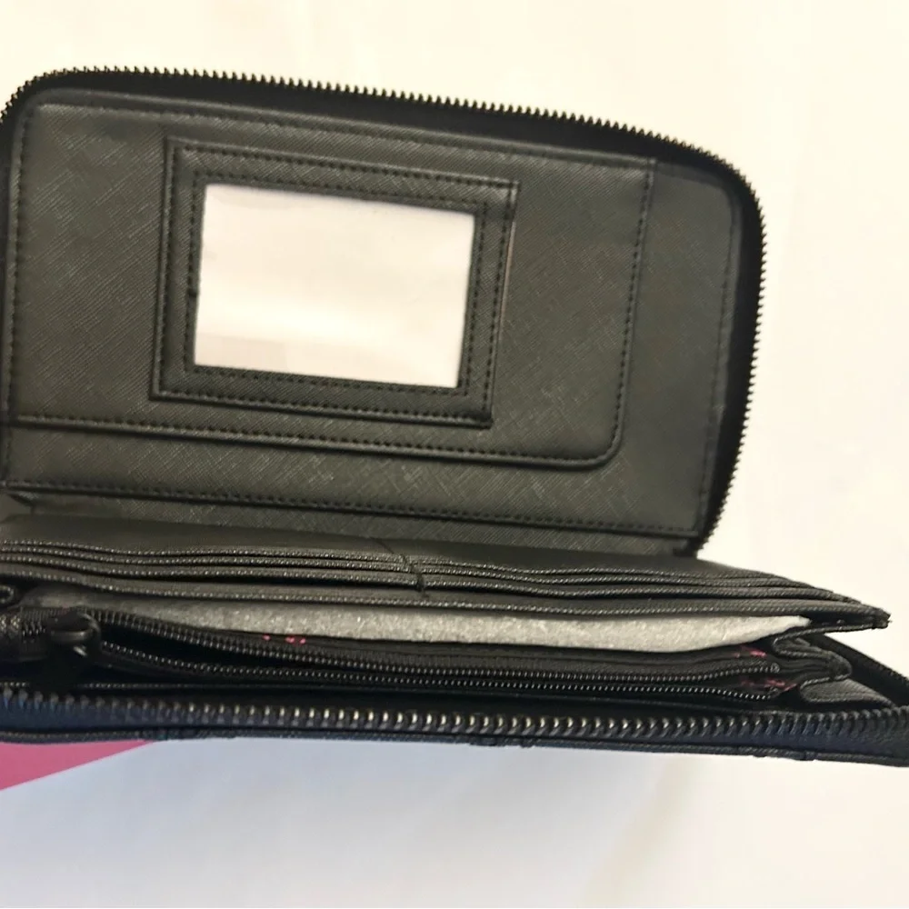 Betsey Johnson Heart Design Zip Around Wallet NWT